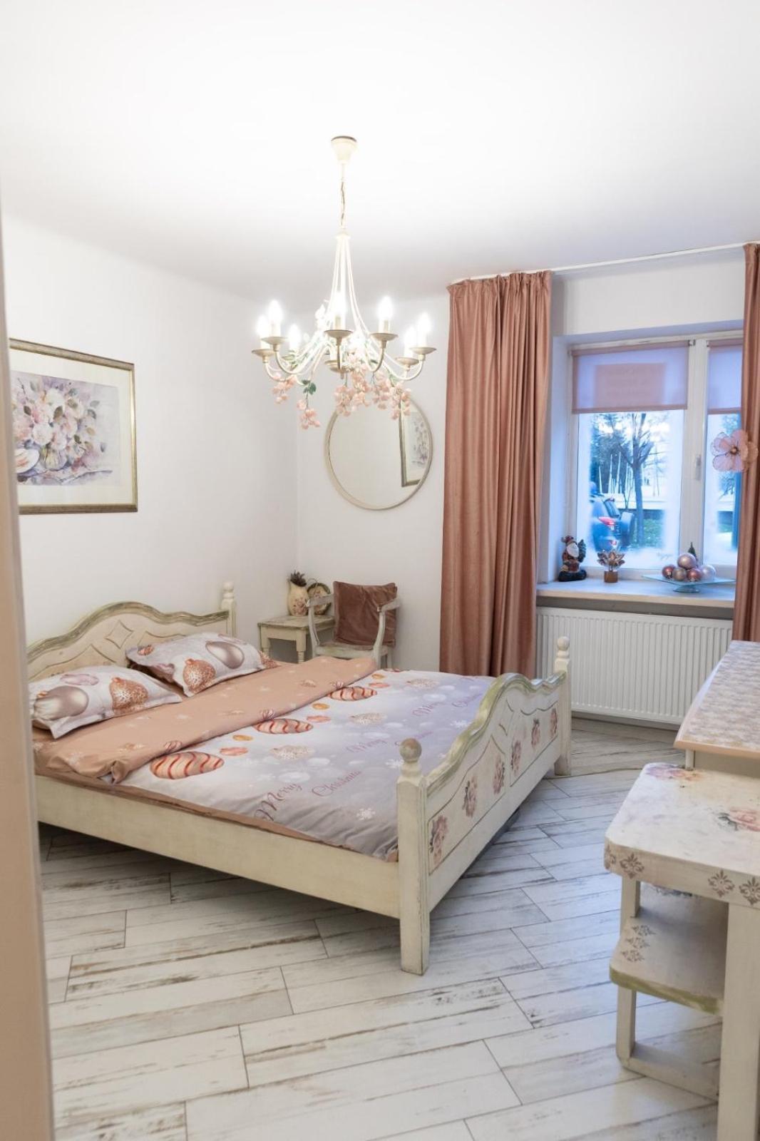 Vintage Apartament Ultracentral Крайова Экстерьер фото