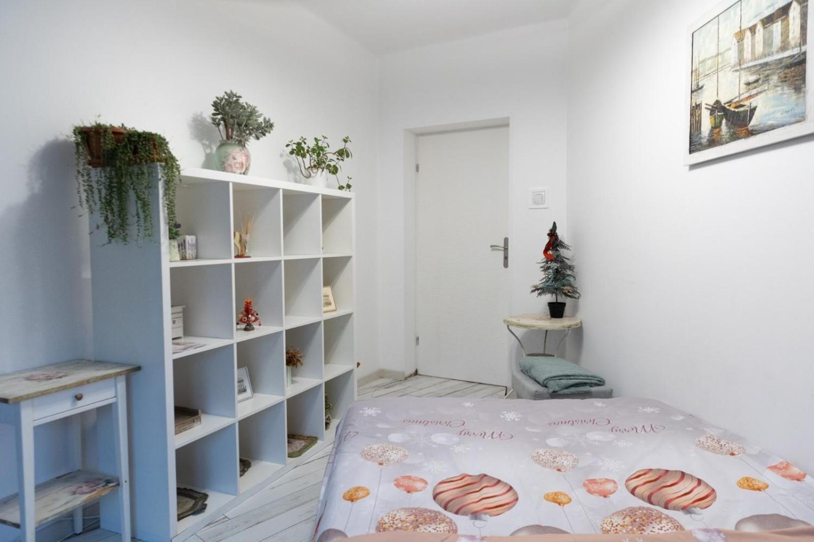 Vintage Apartament Ultracentral Крайова Экстерьер фото
