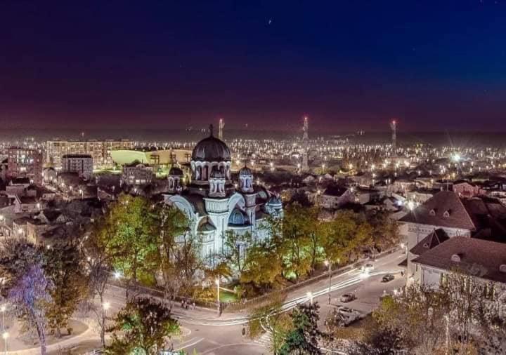 Vintage Apartament Ultracentral Крайова Экстерьер фото